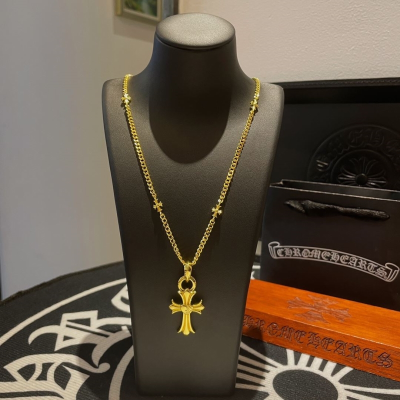Ch**me He**ts necklaces
